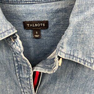 Women's Small Talbots Denim Long Sleeve Button Down Shirt‎